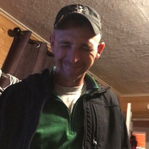 Meet your Posher, Derrick